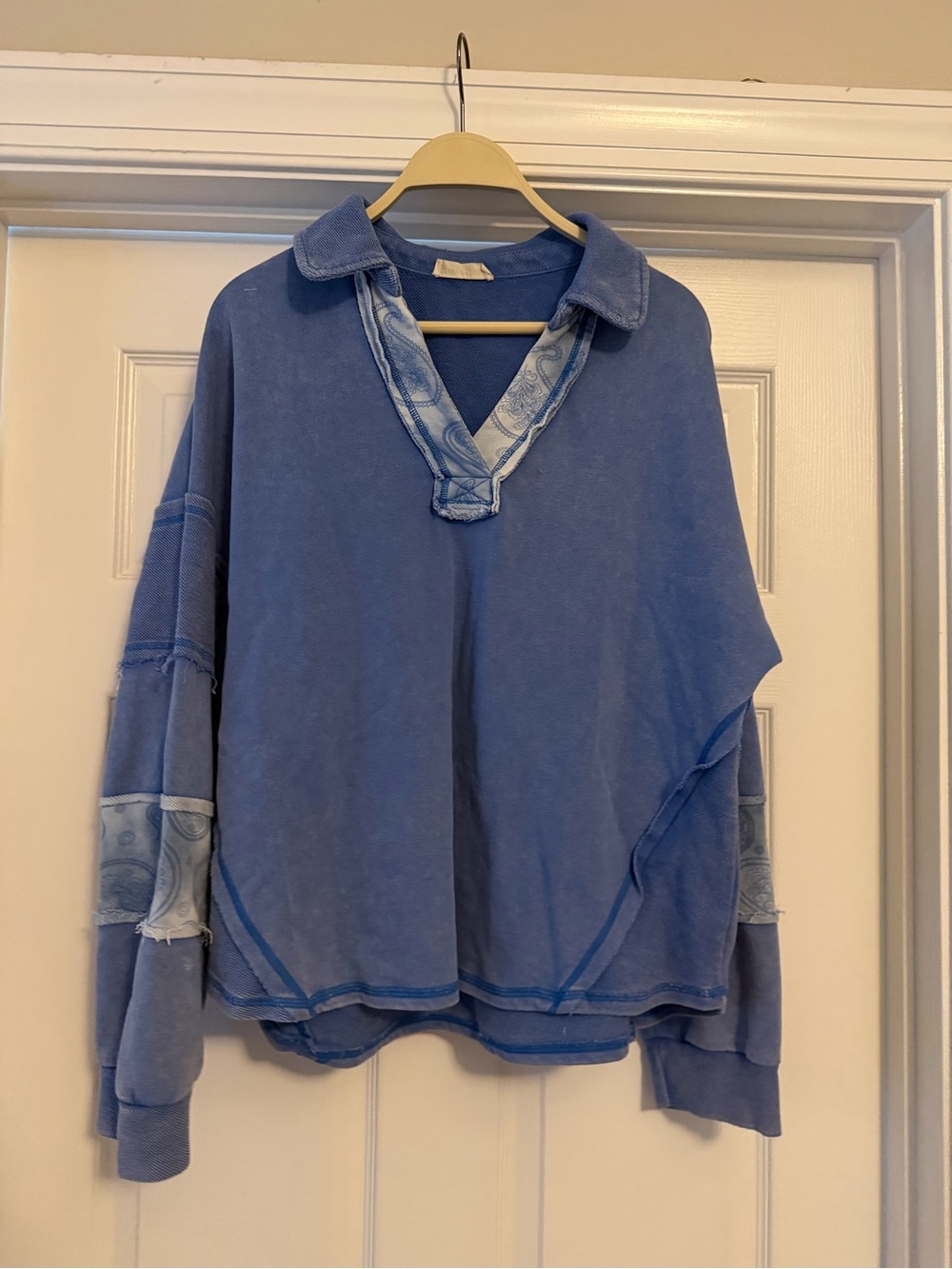 Relaxed Indigo Collared Women's Pullover Sweatshirt